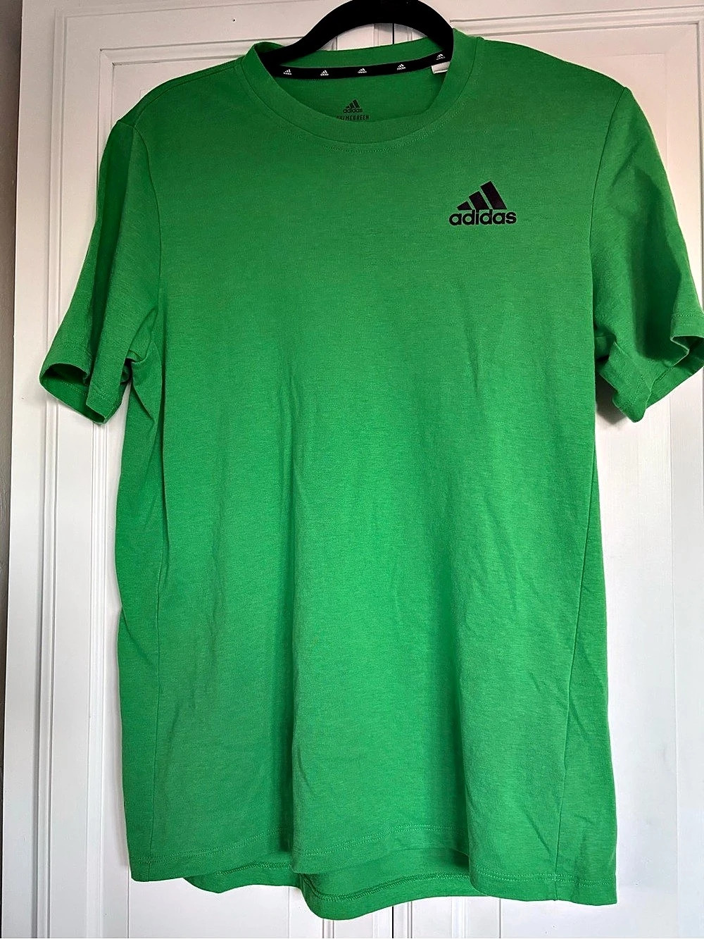 adidas Primegreen Aeroready Athletic Tee in Green Size Small